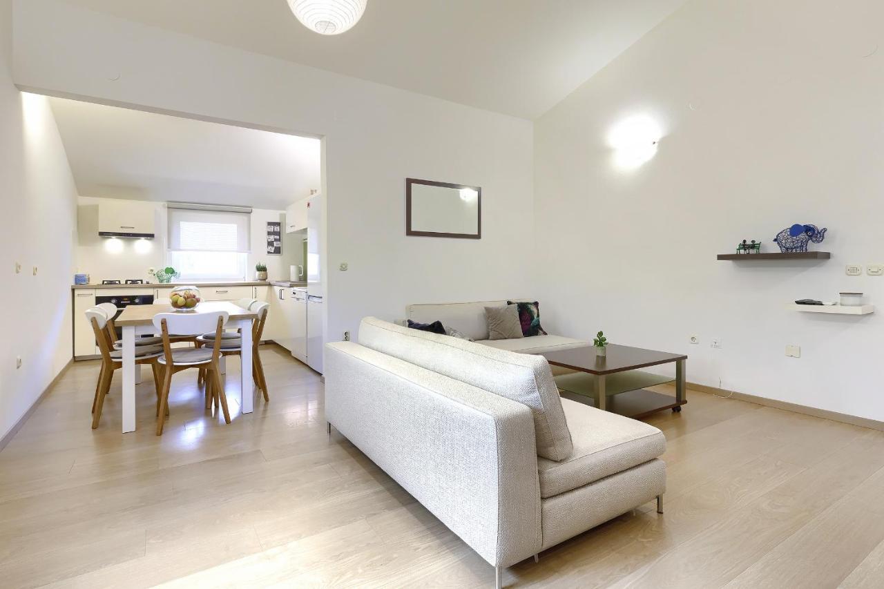 Homestay Pula Extérieur photo
