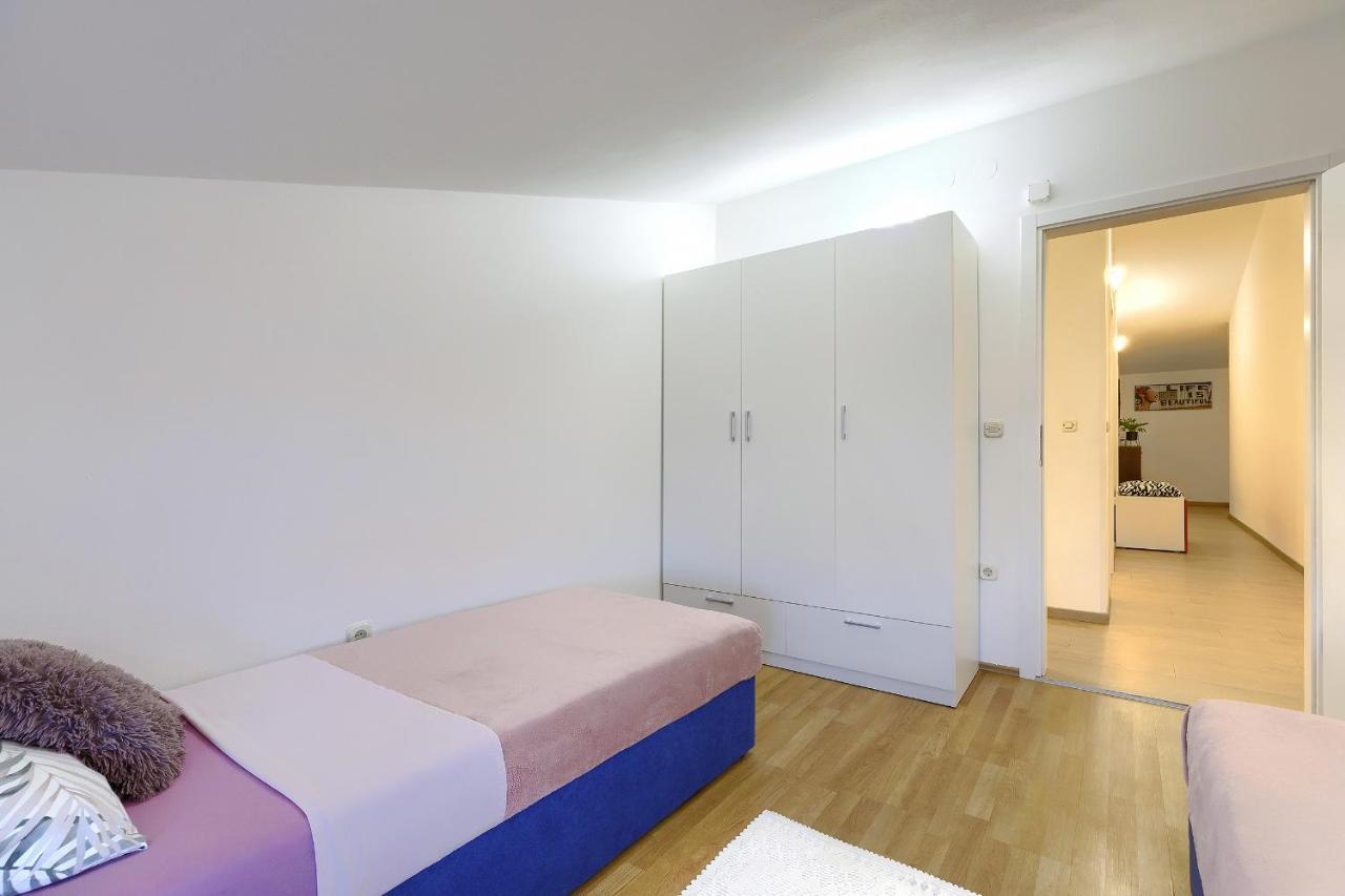 Homestay Pula Extérieur photo